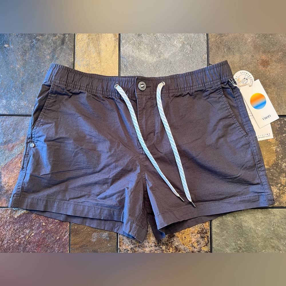Women’s Vuori Ripstop Shorts NWT